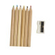 Set composto da 6 matite in legno colorate, temperino in plastica e album, in scatola personalizzabili Set composto da 6 matite in legno colorate, temperino in plastica e album, in scatola personalizzabili