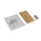 Set composto da 6 matite in legno colorate, temperino in plastica e album, in scatola personalizzabili Set composto da 6 matite in legno colorate, temperino in plastica e album, in scatola personalizzabili